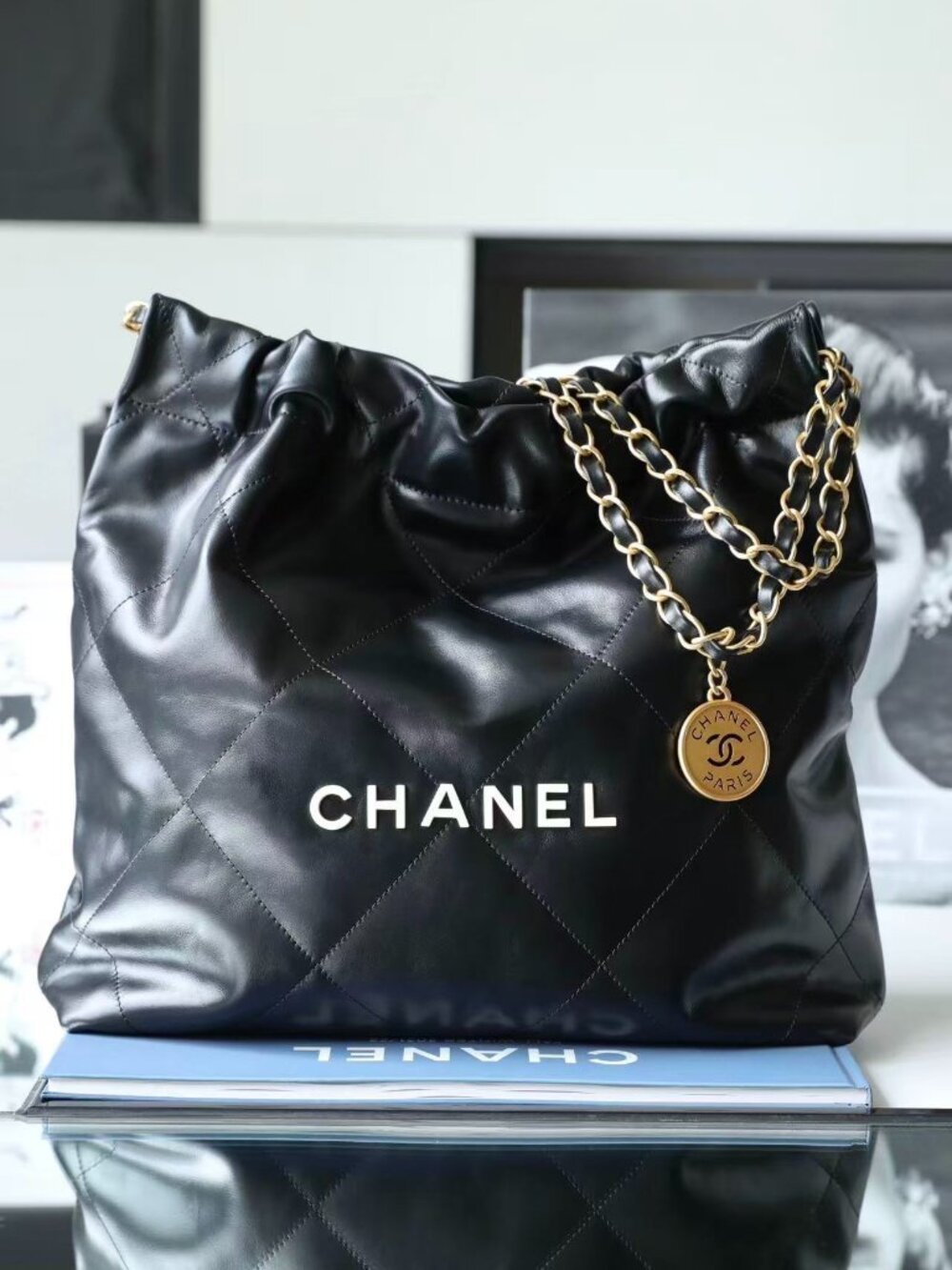 Classic CHANEL   bag: A Stylish and Versatile Choice for Elegance